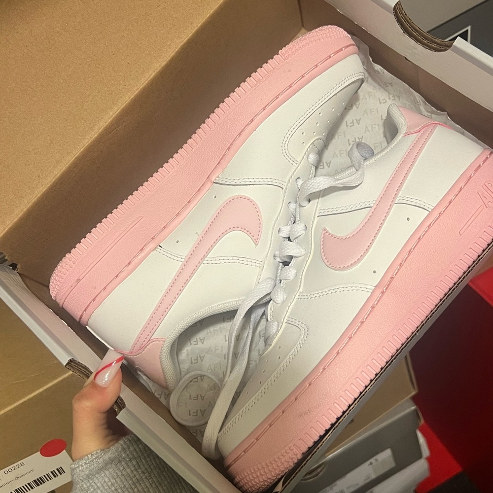 pink Nike Air Force